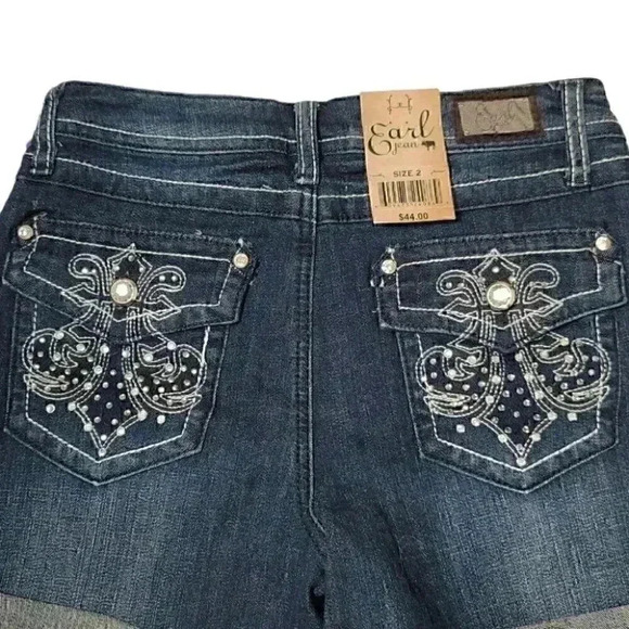 Earl jeans Women's Avery High Rise Rolled Cuff Button Shorts - Picture 4 of 9